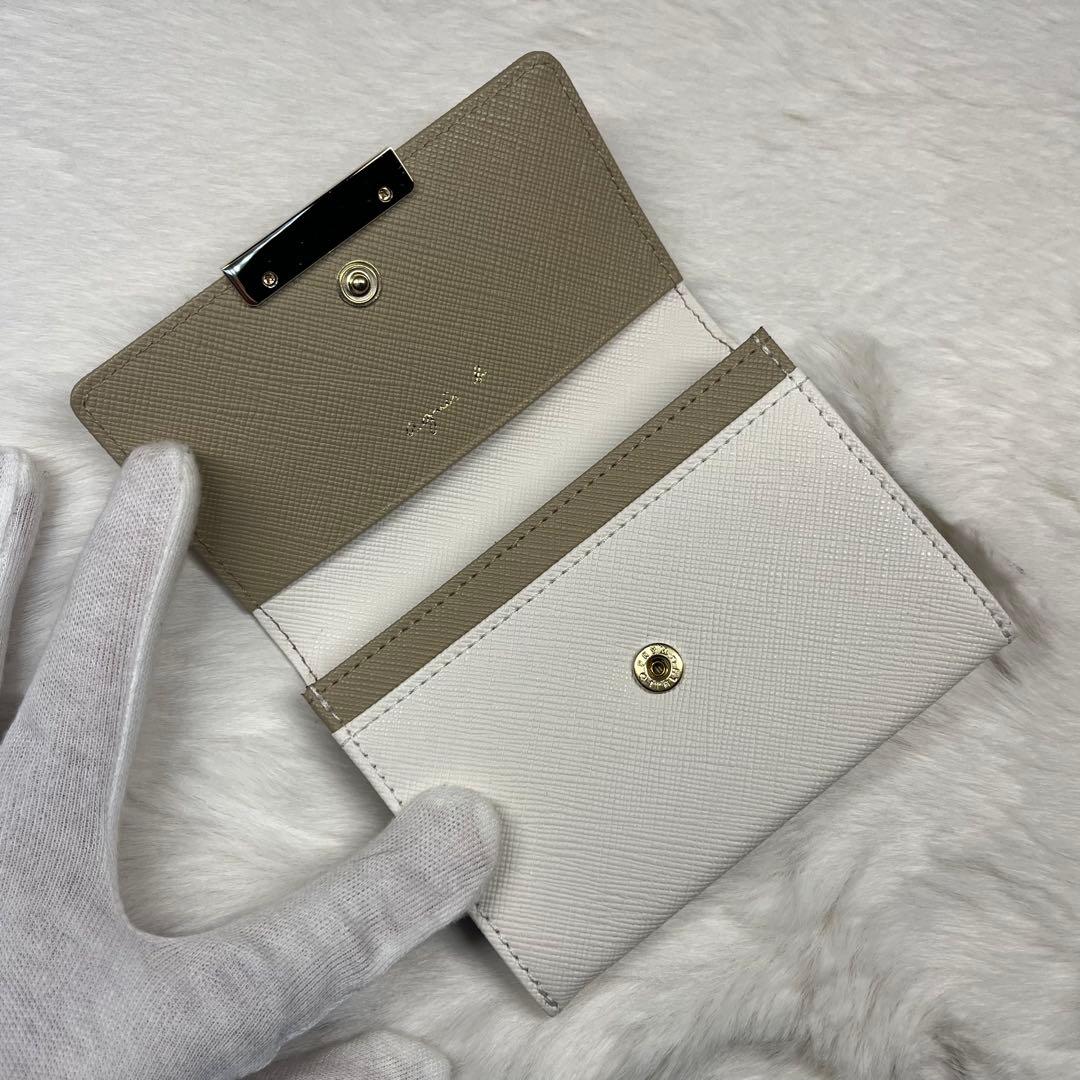 【極美品／未使用】Agnes b ベージュとホワイトの名刺入れ