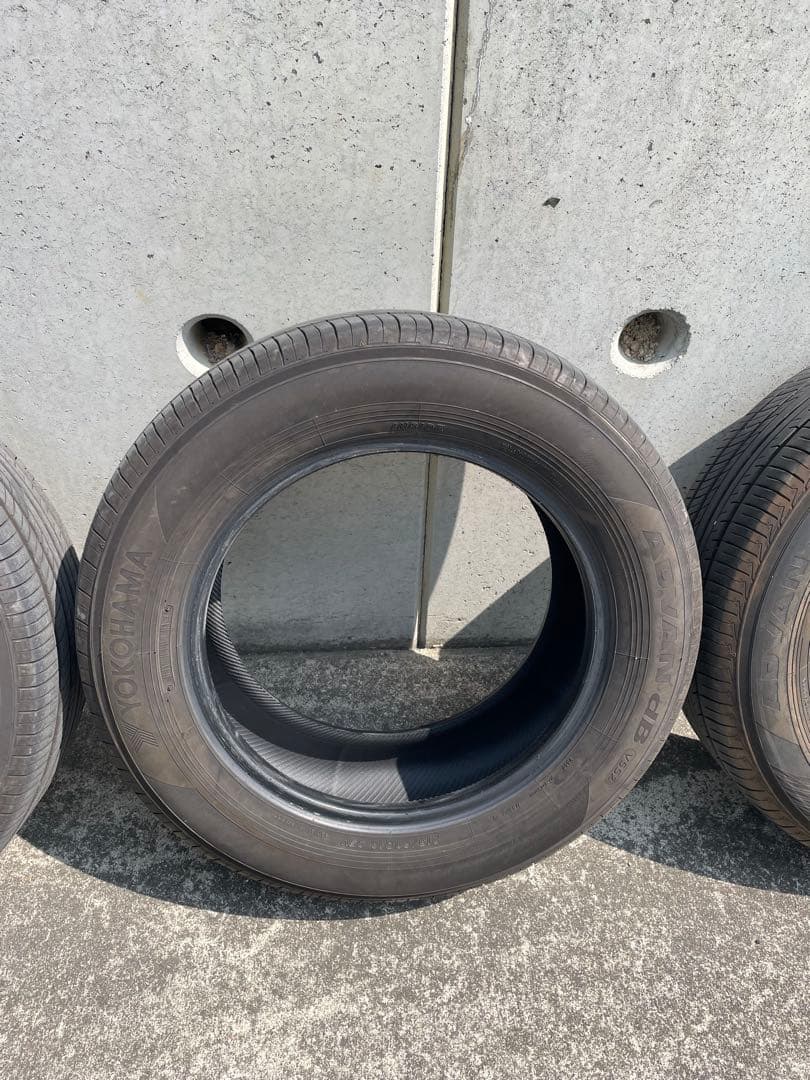 夏タイヤYOKOHAMA ADVAN dB V552 215/60R16 8部山