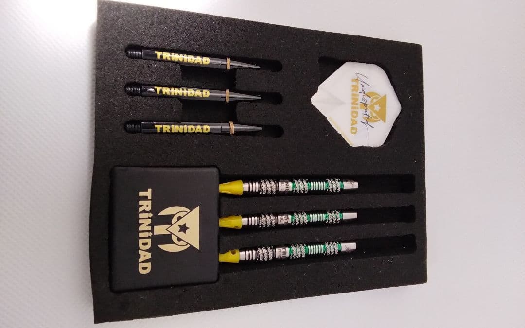 た*き様 TRiNiDADリカルド×レイジー!コラボ!極美品!ダーツセット22g