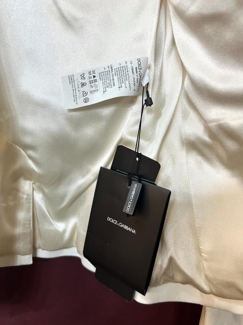 ★DOLCE＆GABBANA　テーラードジャケット　ホワイト　タグ付き
