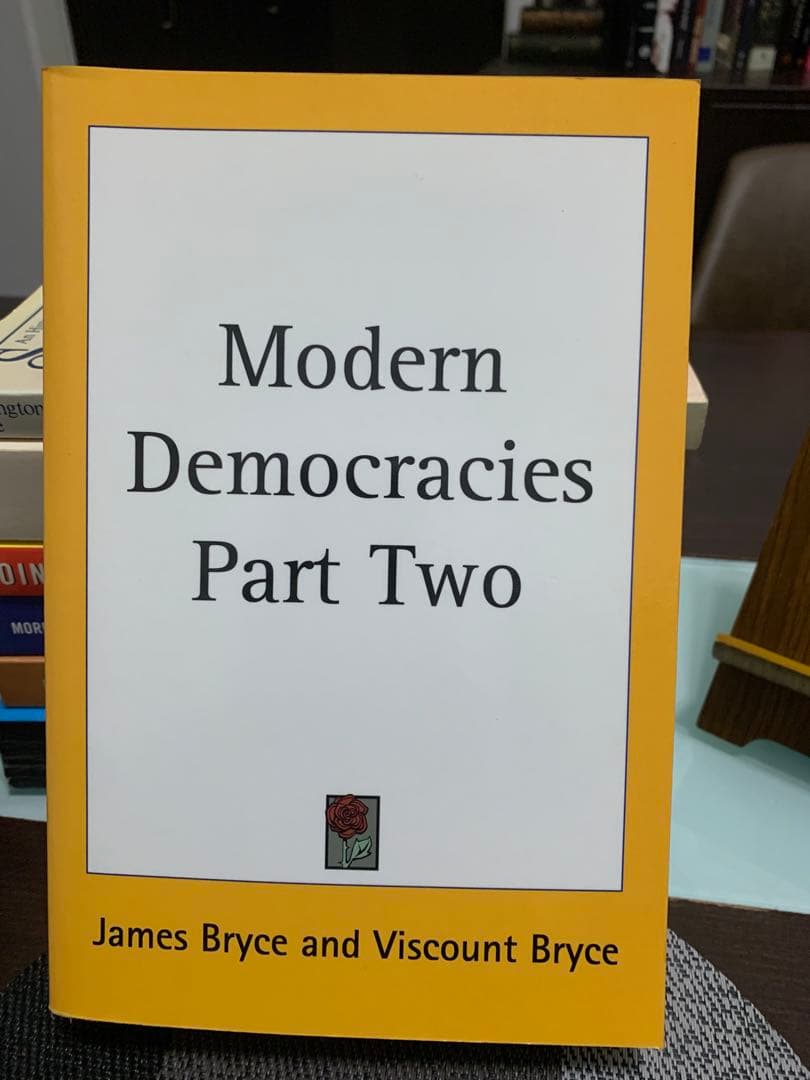 洋書 Modern Democracies Part Two