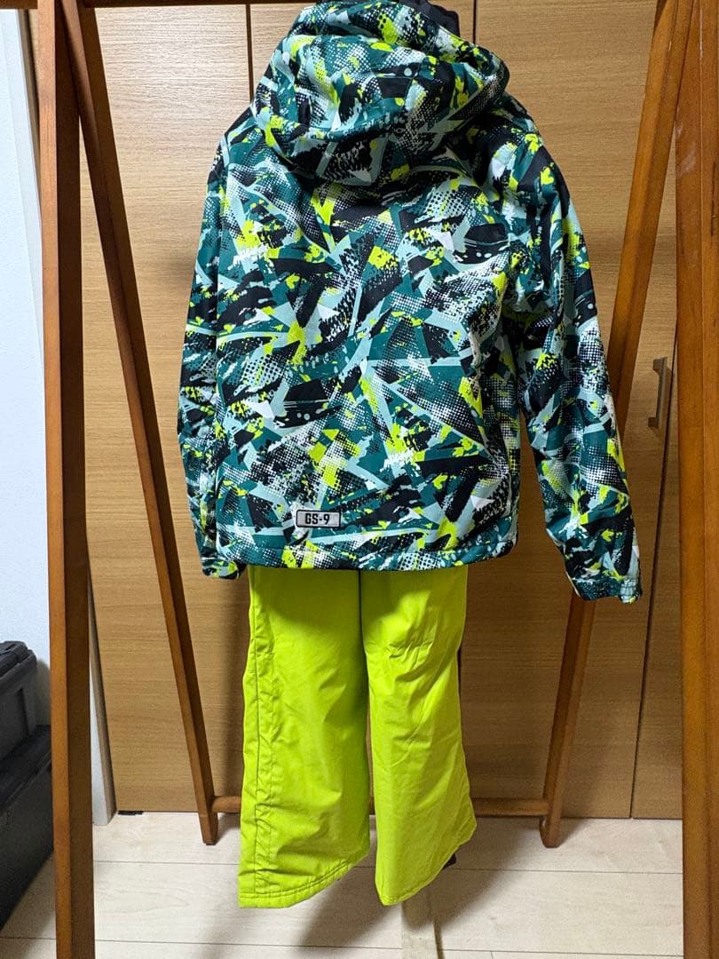 【極美品】子ども用　スノーウェア　160サイズ　スキースノボ　カモフラ/黄色