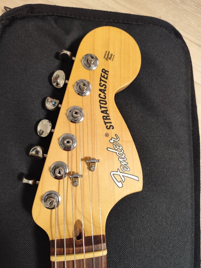 美品　FENDER American performer hss ストラト