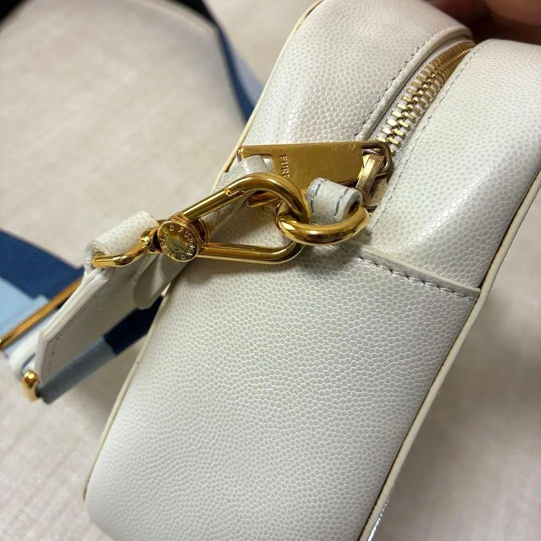 美品✨FURLA BRAVAブラーヴァ　ショルダーバッグ　アイボリー