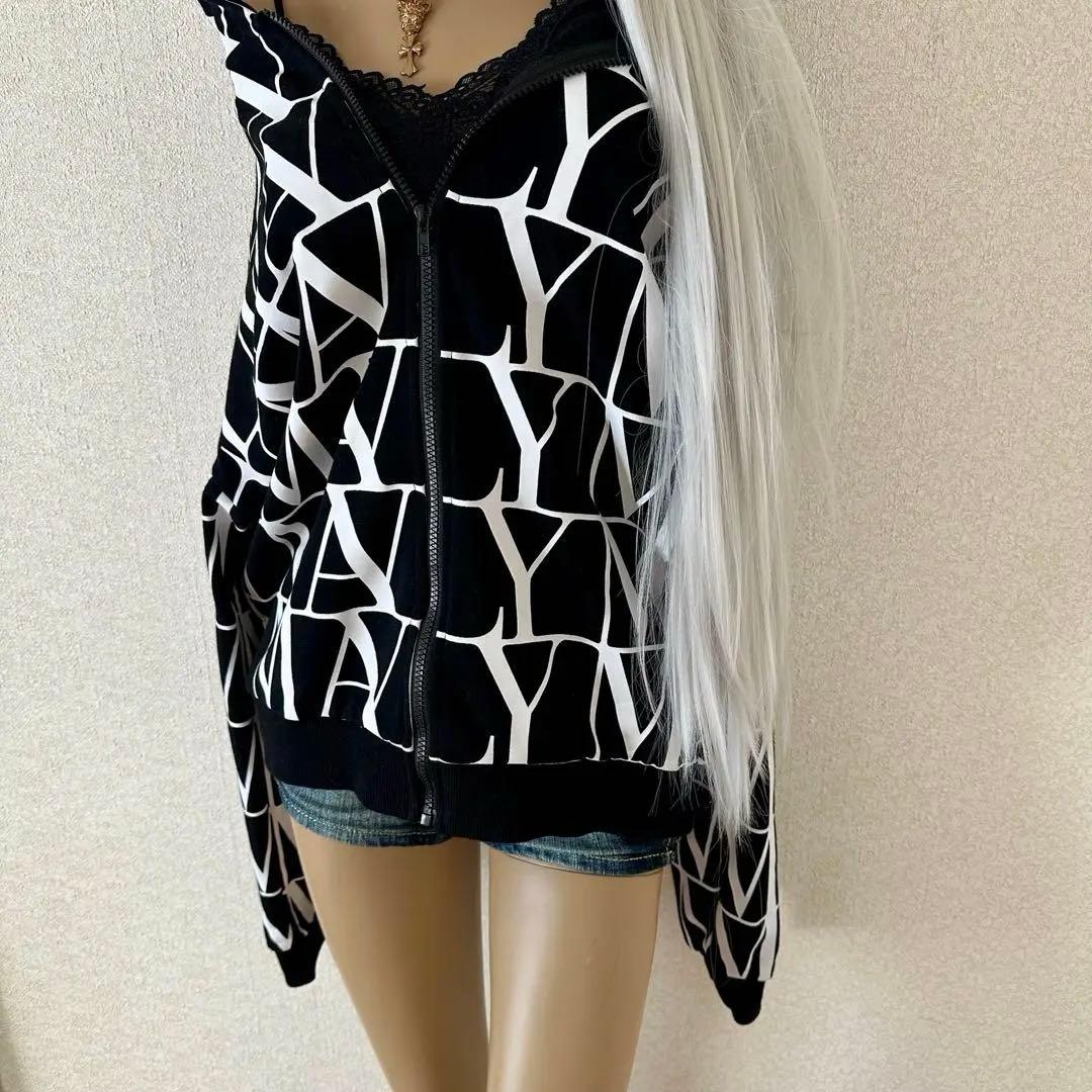 【しー】オーバーサイズ総ロゴパーカー　レースアップクロスセクシートップス