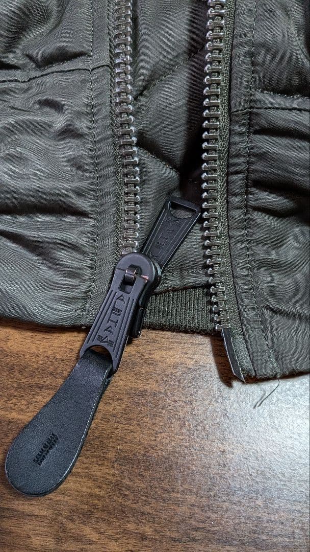 ALPHA INDUSTRIES MA-1 フライトジャケット カーキ　サイズＳ