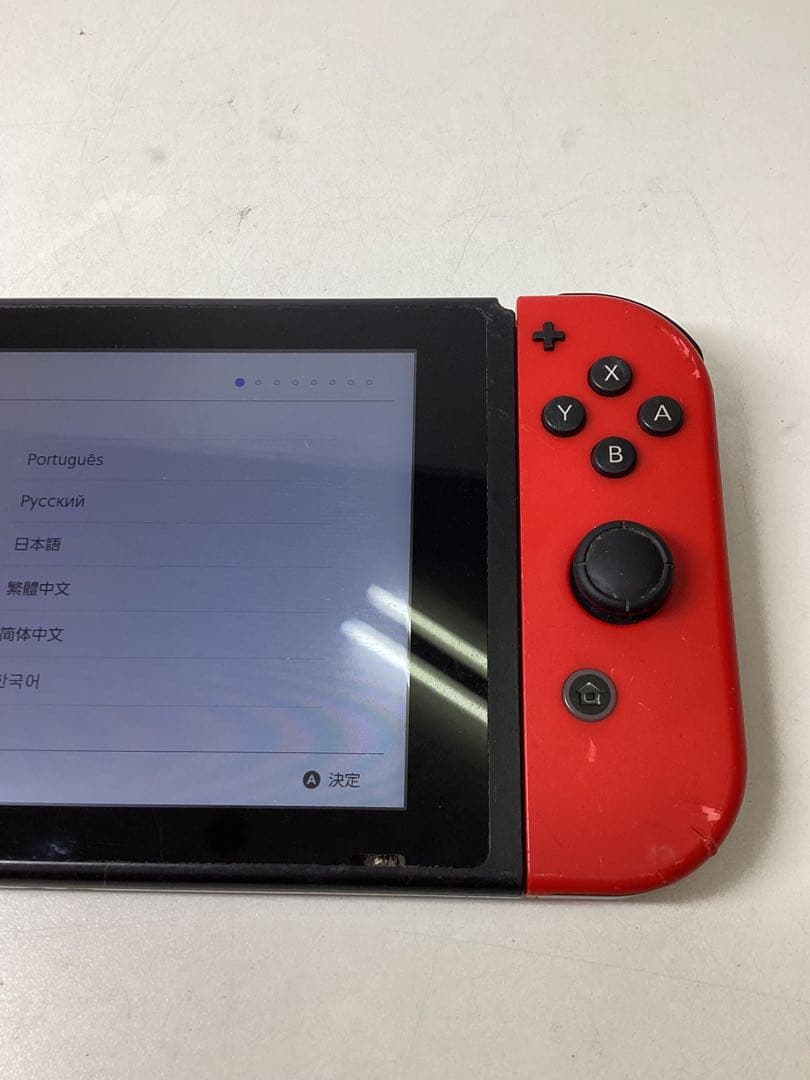 赤色 Nintendo Switch 本体　稼動品