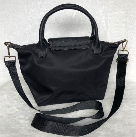 PRADA ショルダーバッグ 21cm