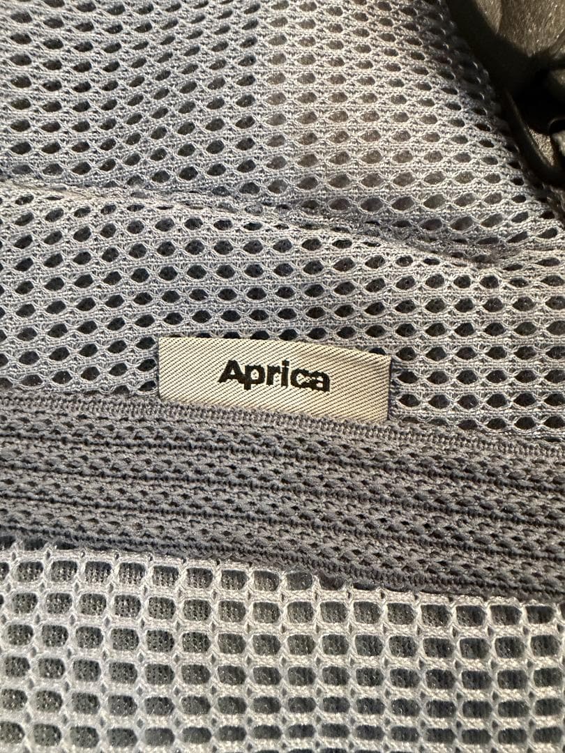 【ほぼ新品】Aprica Laclis（ラクリス）抱っこ紐 グレー