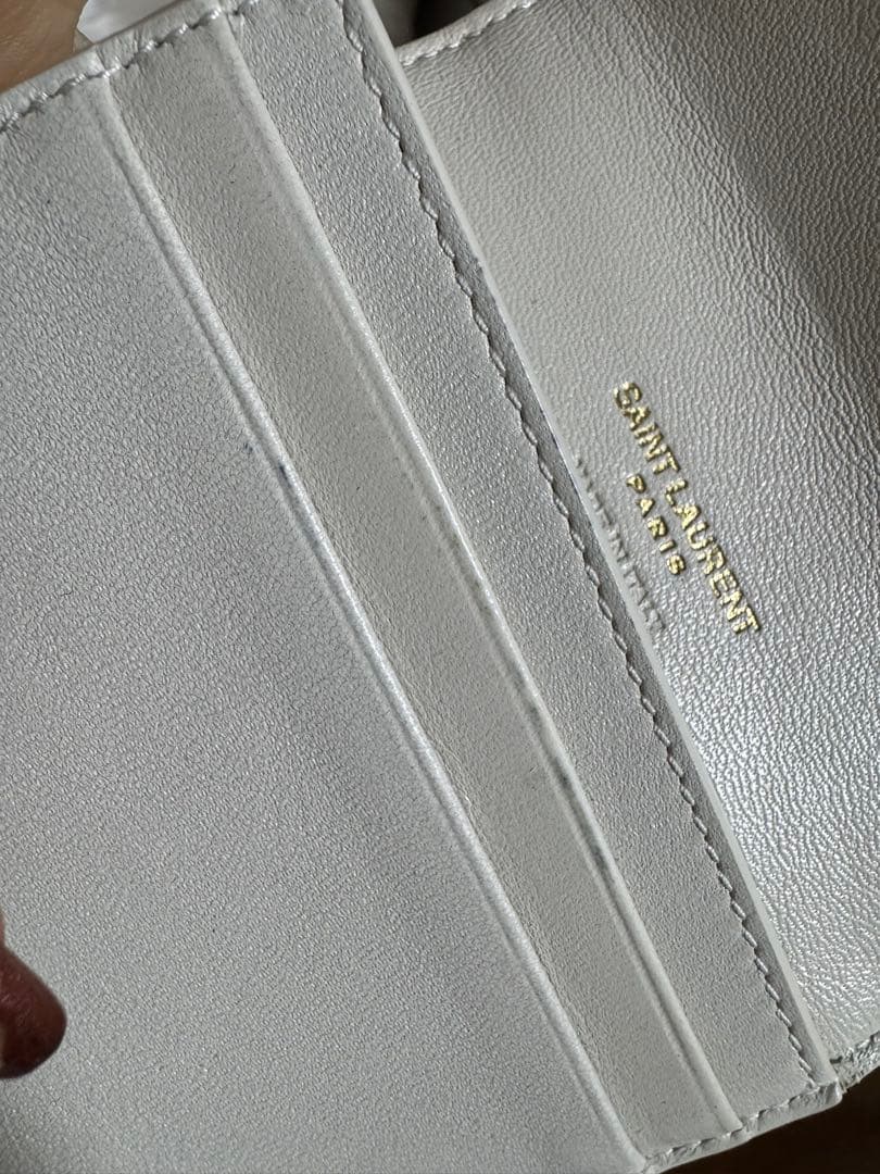 サンローランSAINT LAURENT ミニウォレット　カサンドラ　三つ折り財布