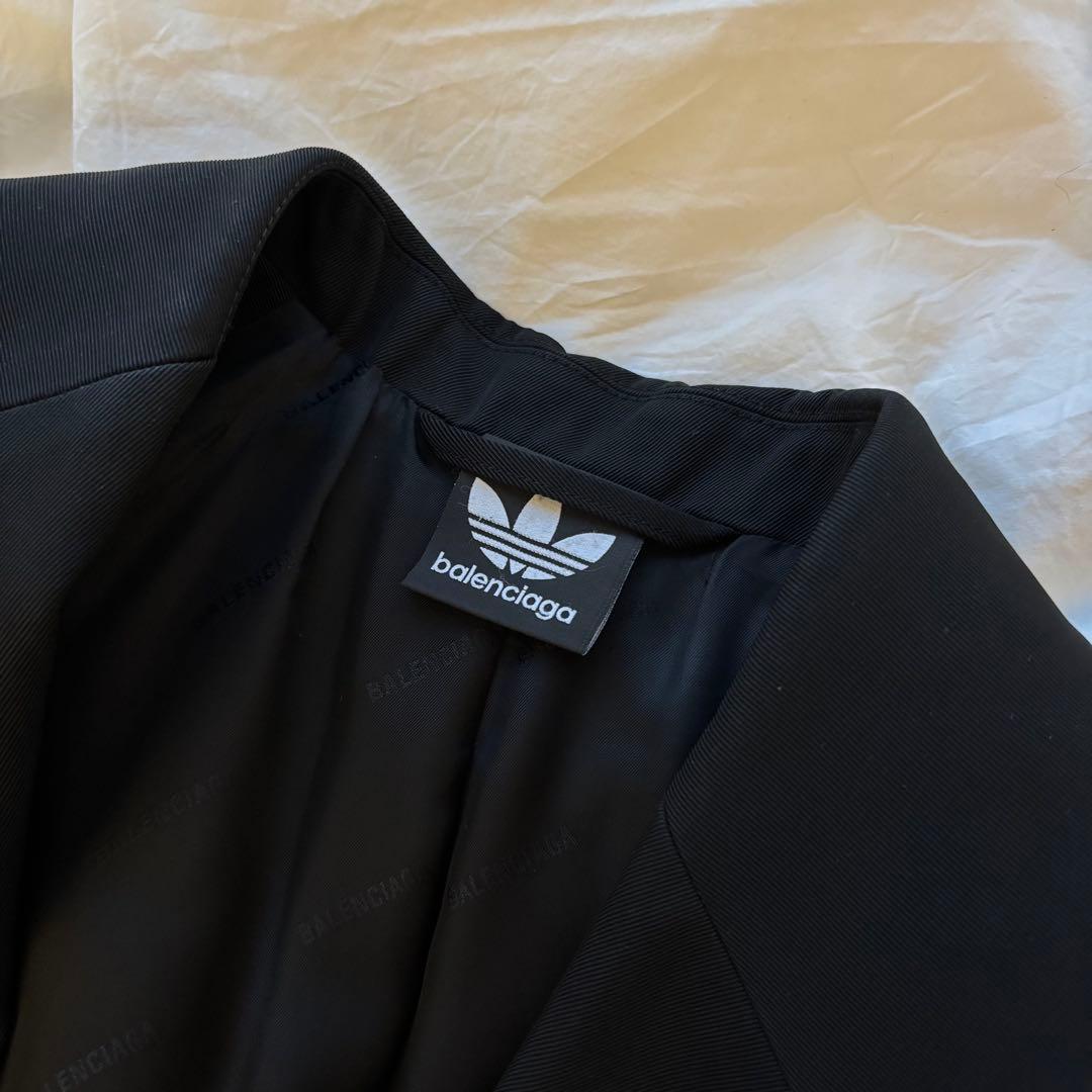 ど*る様 最終値下げ！　定価55万ハンガー付き　Balenciaga adida