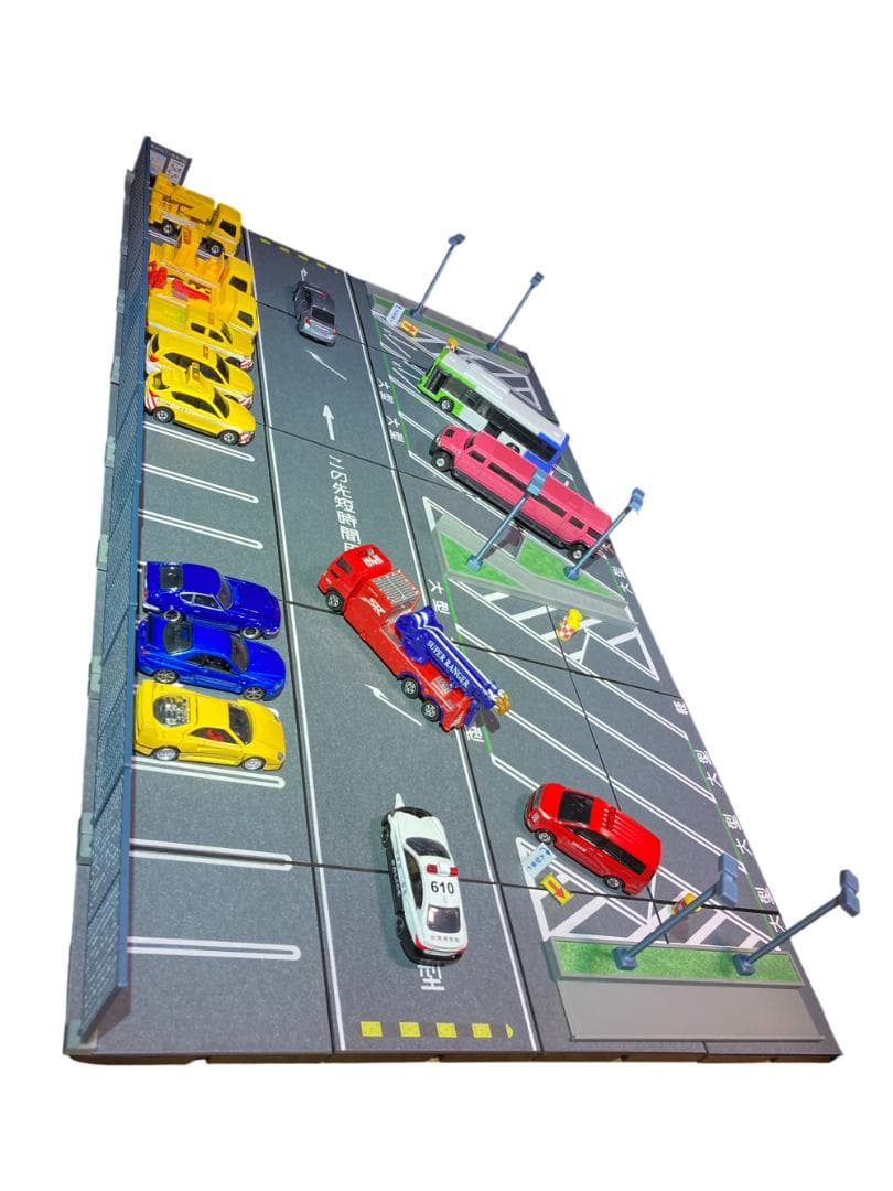 ミニカージオラマ 1:64 高架下パーキングエリアセット