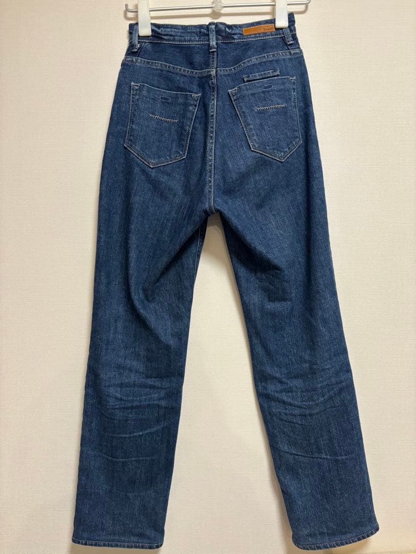 Yanuk anuans アニュアンス Pintuck Straight