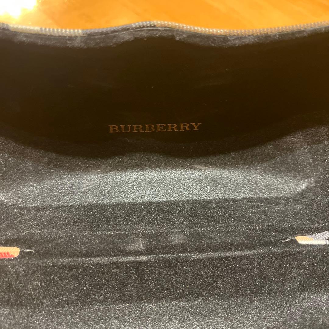 Burberry ダークレッド サングラス ケース付き