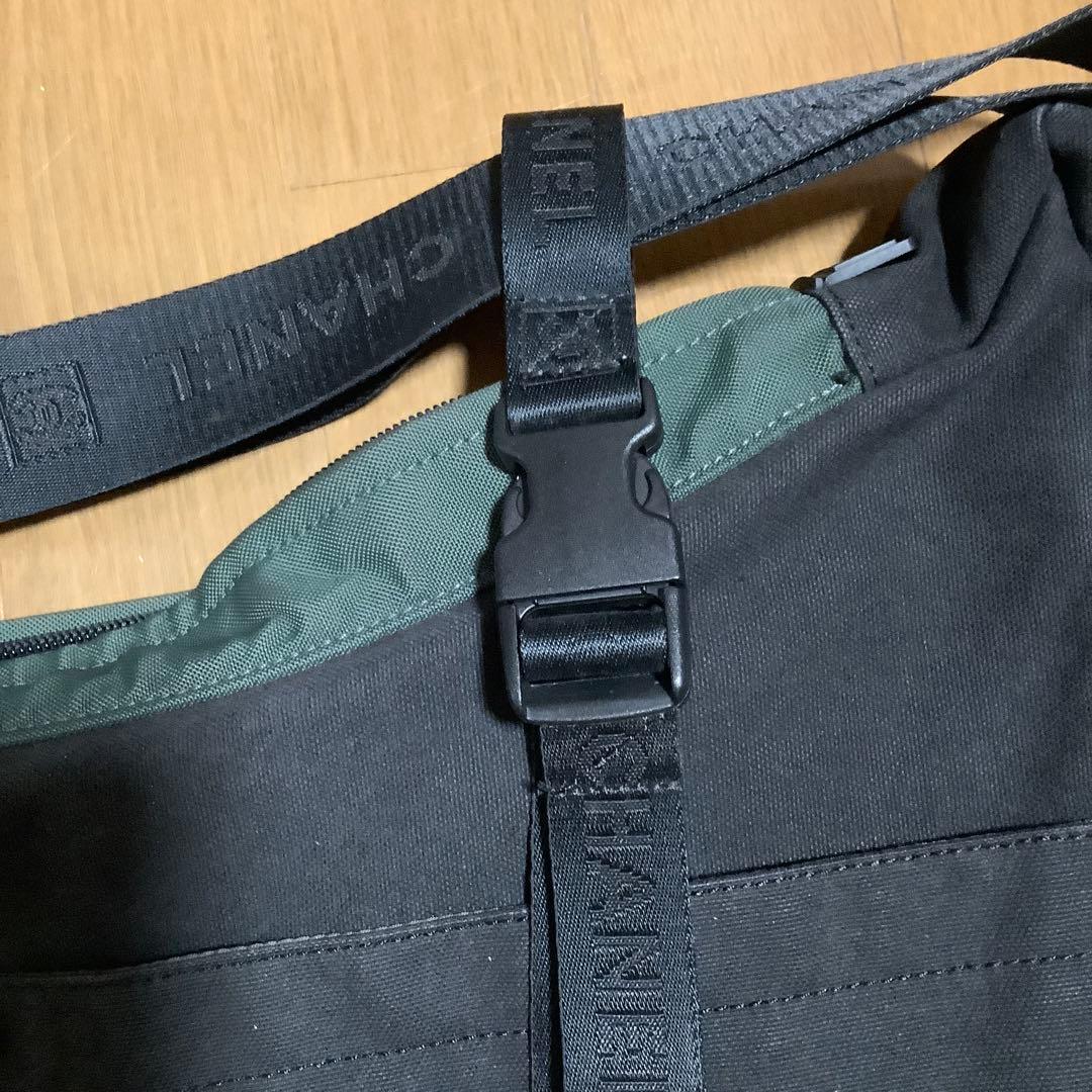 Chanel ショルダーバッグ ブラック/グリーン