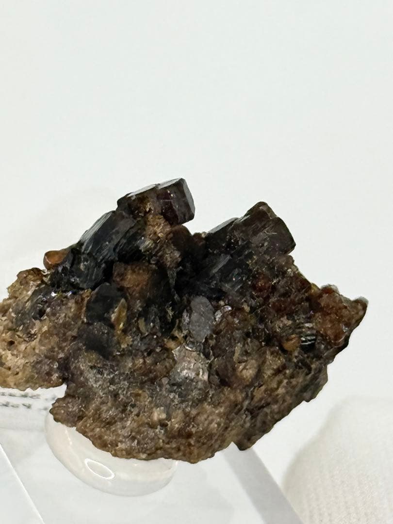 ベスビアナイト　パキスタン産　原石　鉱物標本　スカルドゥ　水晶　ベスブ石