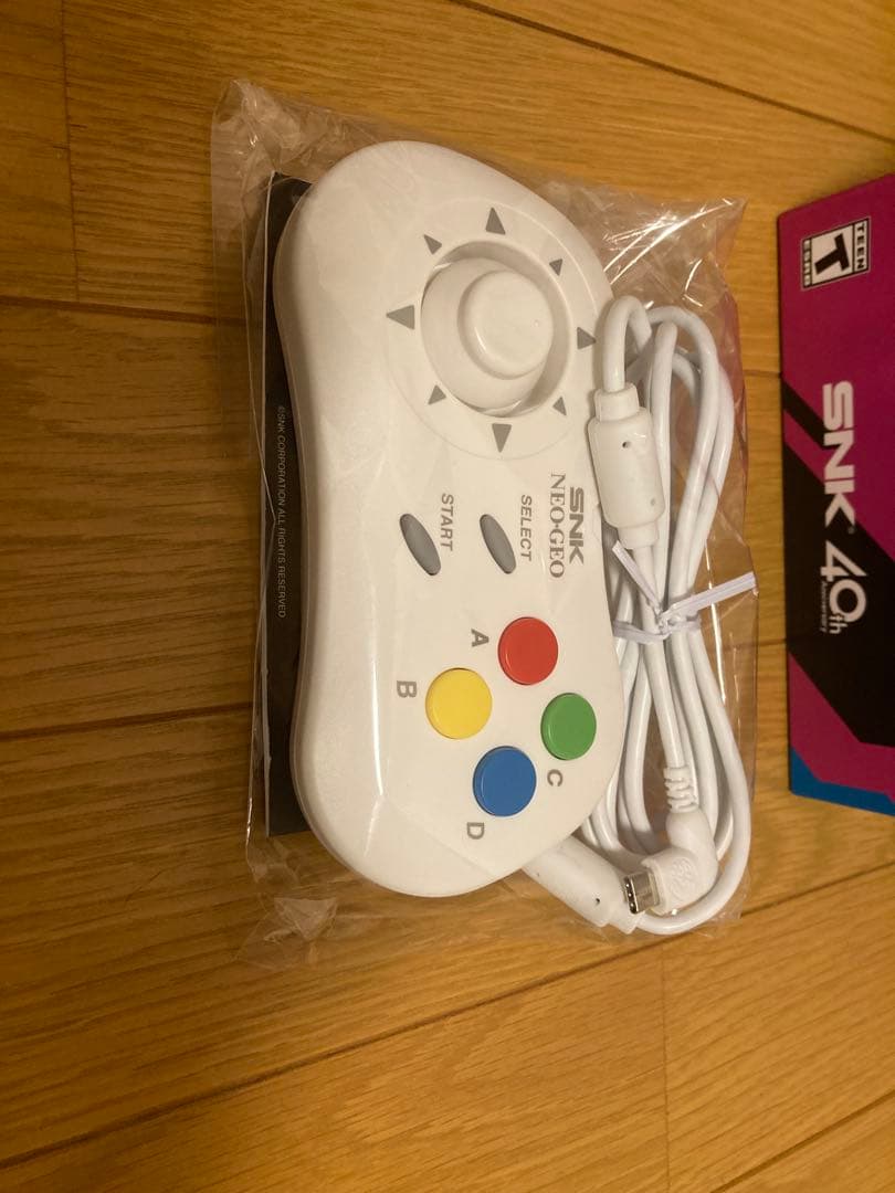 NEOGEOmini インターナショナル版　新品未開封品　コントローラー付き