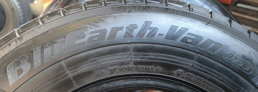 タイヤ・ホイール 195/80R15 107/105 YOKOHAMA BluEarth RY55