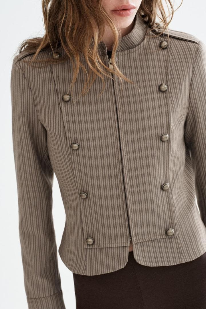 完売品 ZARA ストライプ柄フィットブレザー S ナポレオン