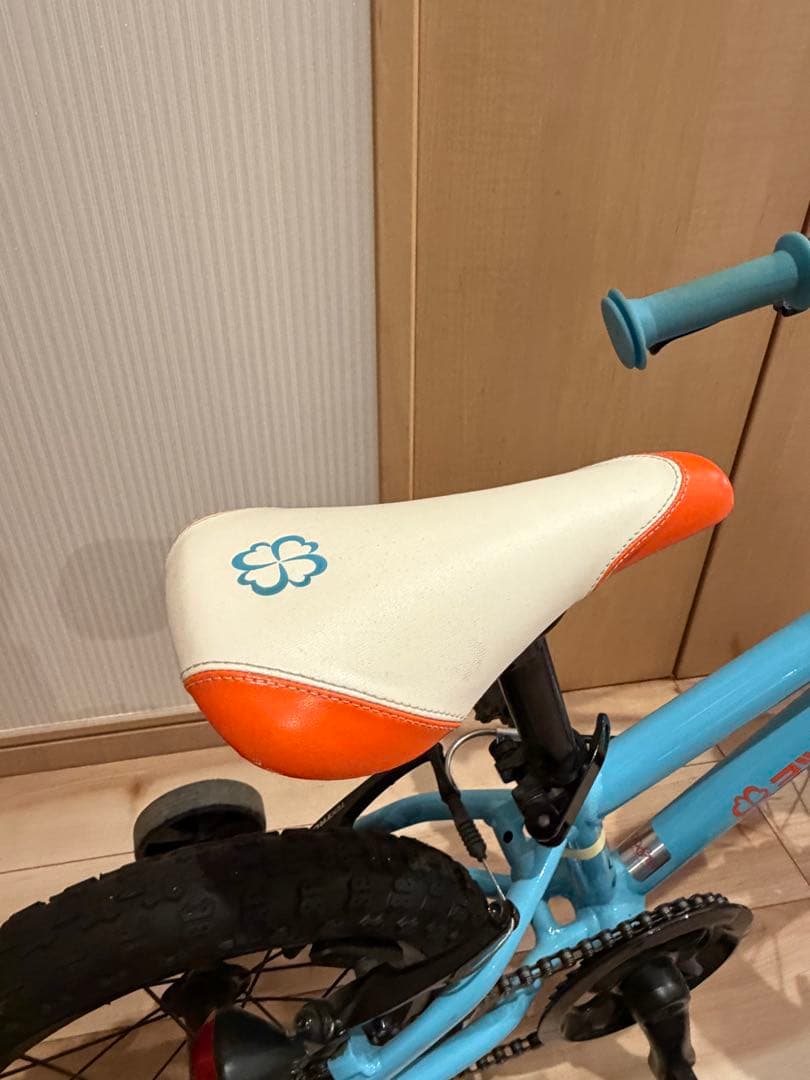ヨツバサイクル 14インチ 美品　補助輪付　ラムネブルー　送料込み