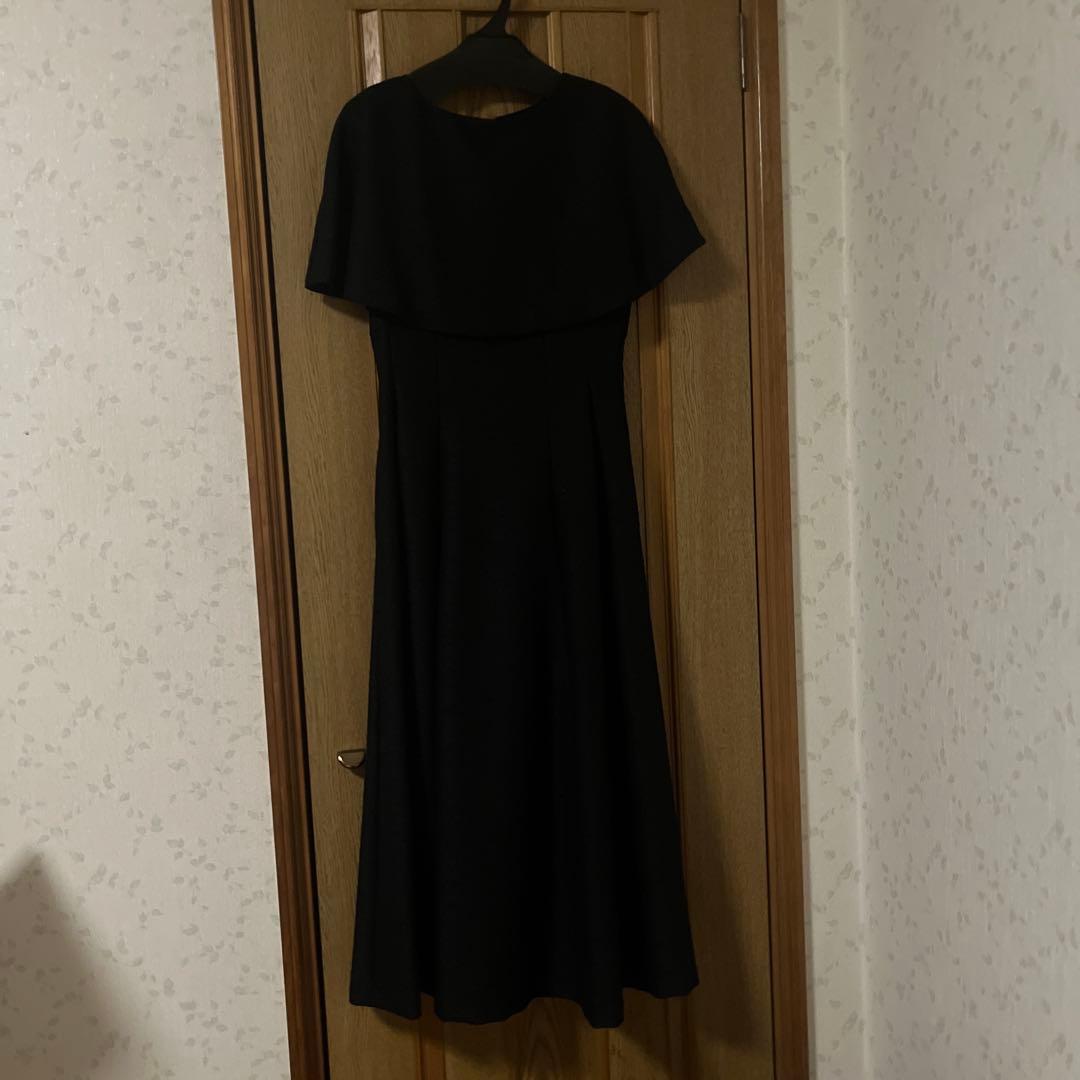 【新品未使用】ケープ付きワンピース